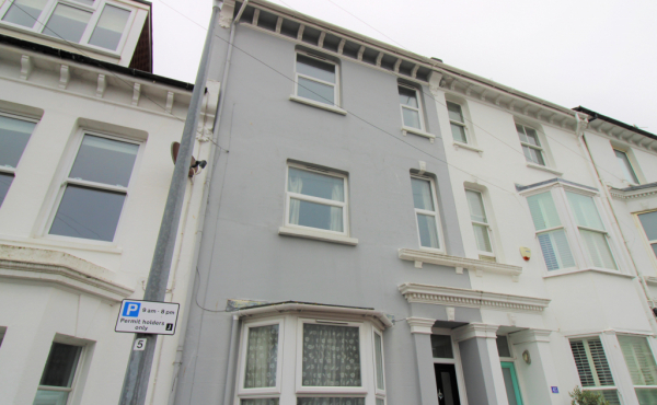 43 Stanley Rd. Available from 22 Aug 25